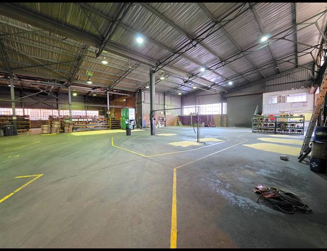 1,487M² WAREHOUSE FOR SALE IN BOOYSENS RESERVE
